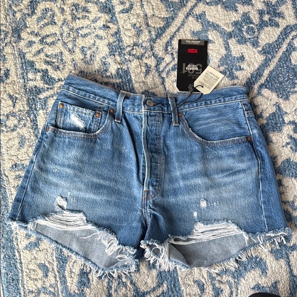 Levi's Women's 501 High Rise Blue Denim Shorts size 31 NWT